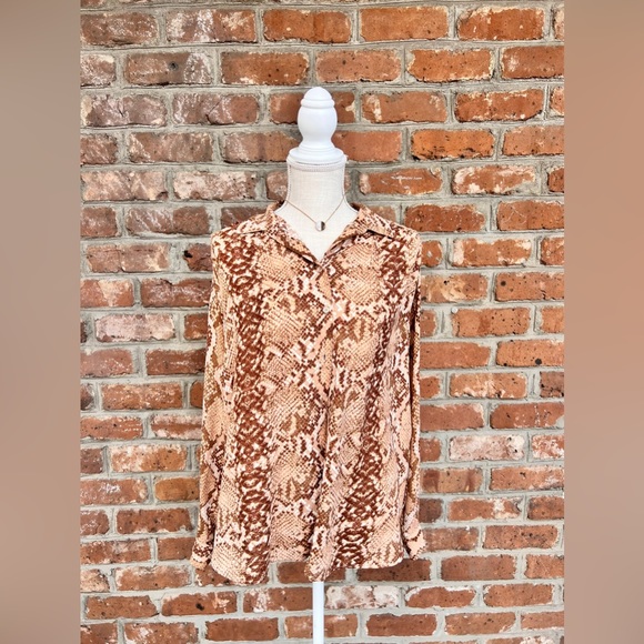 H&M Top - Picture 1 of 1